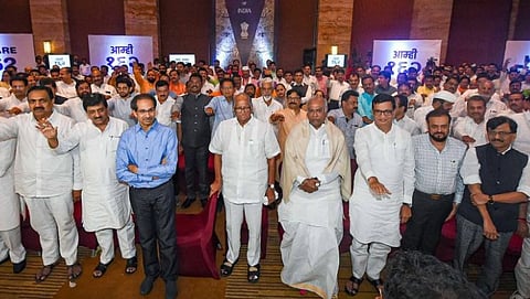 Uddhav Thackeray, Sharad Pawar