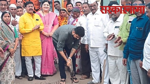 Adv. Ram Raghuwanshi with BJP leaders