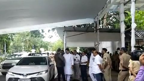 Chandrashekhar Bawankule Latest News, Dhananjay Munde Latest Marathi News