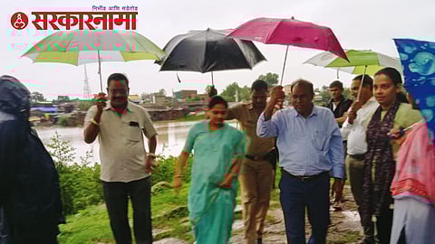 MLA Pratibha Dhanorkar with officers