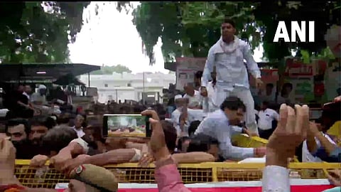 Congress : काँग्रेसचा केंद्राविरोधात हल्लाबोल : नाना पटोलेंसह कार्यकर्ते ताब्यात