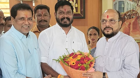 Raja Keni | Pramod Ghosalkar