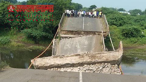 Collapse Dhanora Bridge