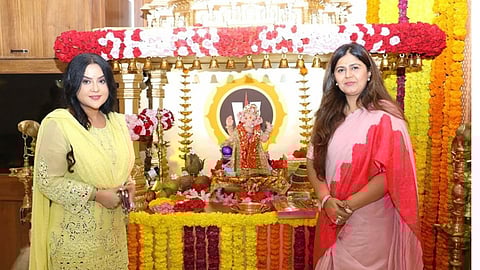 Amruta Fadnavis, Pankaja Munde