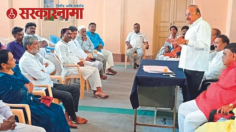 Dr Anil Bhamre in Meeting