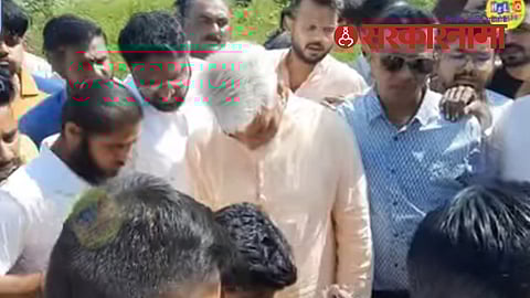 Minister Dada Bhuse at robbery place