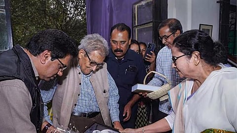 Mamta Banerjee, Amartya Sen