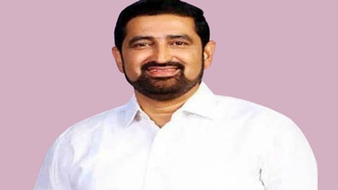 Pune Income tax Raid, Anirudh Deshpande