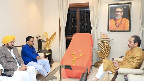 Politics : महाराष्ट्रात ठाकरे गट आणि आम आदमी पार्टीची युती होणार?; केजरीवालांनी दिले स्पष्ट संकेत