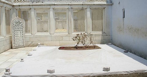 Aurangzeb's tomb