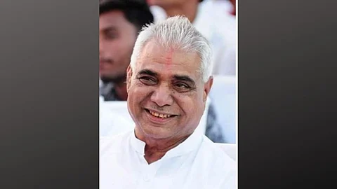 Solapur Politics: राष्ट्रवादीच्या माजी आमदारावर गुन्हा दाखल; काय आहे कारण?