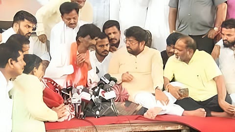 Arjkun Khotkar & Manoj Jarange Meeting