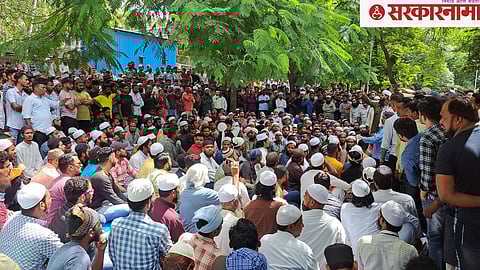 Muslim community gathered at the Satara District Hospital