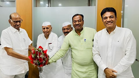 Hiraman Satkar, Devendra Butte Meets Sharad Pawar