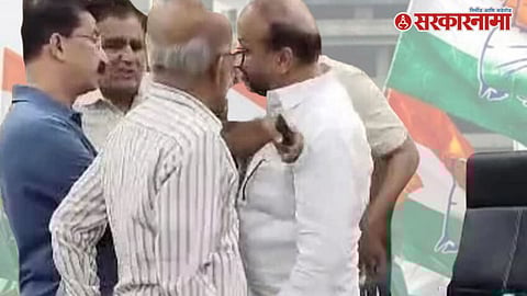 Akola Congress Dispute :