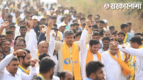 MLA Rohit Pawar in Yuva Sangharsha Yatra at Washim.