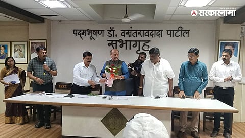 Dr. Suresh Khade In Sangali Meeting