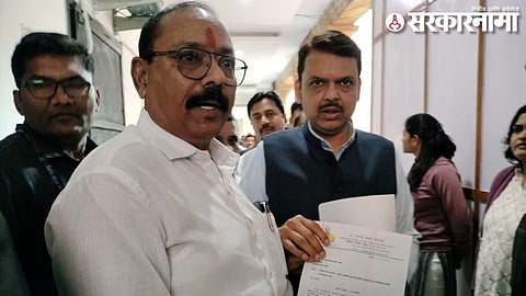 Ashok Jivtode with Devendra Fadnavis.