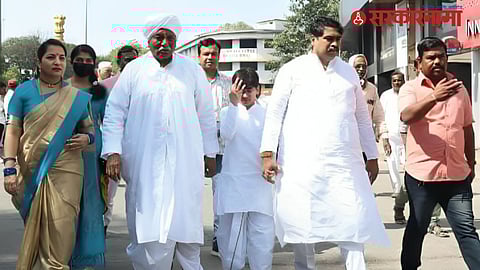 Adv. Komal Dhoble Laxman Dhoble