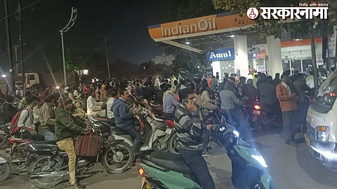 Waiting Queue For Petrol.