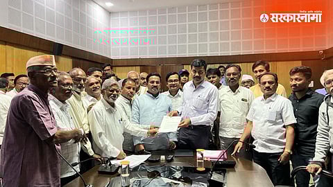 Parinay Fuke with Yogesh Kumbhejkar.