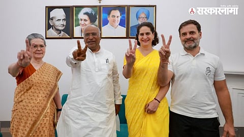 Sonia Gandhi, Mallikarjun Kharge, Priyanka Gandhi, Rahul Gandhi