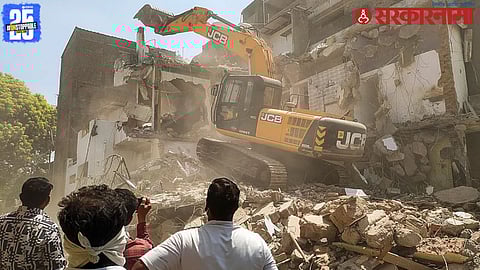 Nagpur bulldozer actio