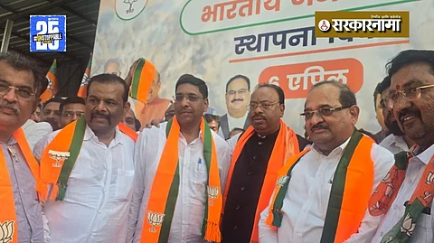 Shrirampur corporators join BJP