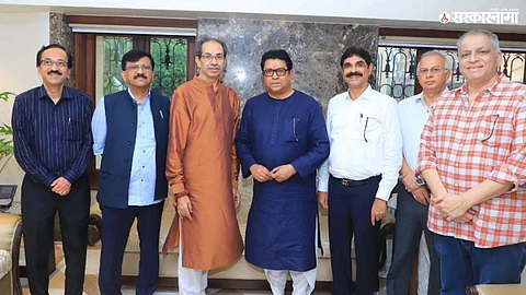Raj Thackeray meets Uddhav Thackeray