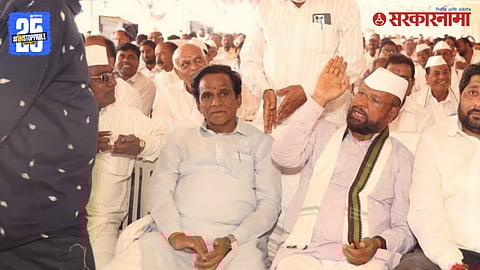 Shiv Sena MLA Abdul Sattar and BJP leader Raosaheb Danve seen seated together and interacting during a private function in Karmad, reigniting political speculation in Jalna district.