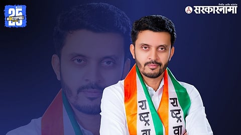 NCP leaders and newly elected Beed municipal president during the oath-taking ceremony, as senior leaders including Vijay Singh Pandit attend the event amid visible internal tensions.