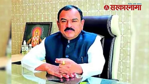 Ashok Kharat Scam : खळबळजनक! अशोक खरातच्या 'मायाजालात' अडकले बडे मासे; SIT च्या हेल्पलाईनवर तक्रारींचा पाऊस, धक्कादायक महिती समोर!