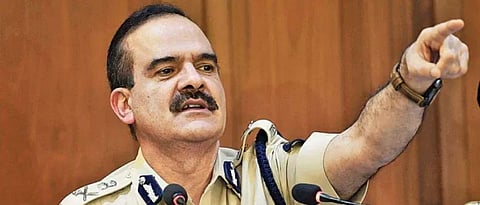 Five officers transfer by Mumbai Police commissioner after extortion alligations