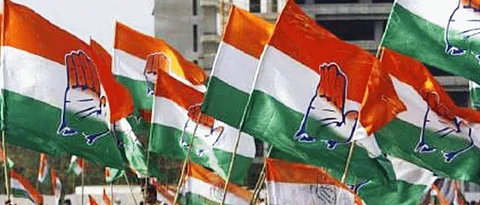 Infighting making Problems before Ratnagiti Congress