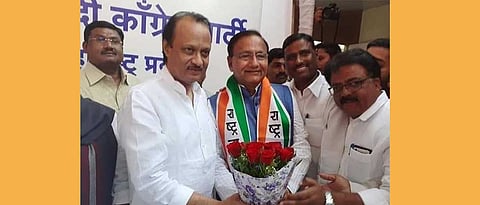 माजी आमदार अरविंद चव्हाण यांची राष्ट्रवादीत " घरवापसी '; भाजपला दणका