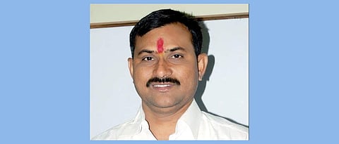 घरात थांबून कोरोनाशी लढा द्या; आपली आणि कुटुंबियांची काळजी घेण्याचे आवाहन आमदार नारायण कुचे यांनी केले आहे.