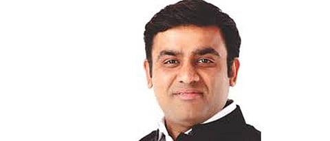 मतभेद विसरून परिणय फुके हे आमदार वाघमारेंना तुरुंगात भेटले