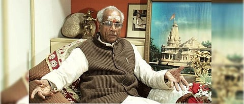 vhp leader champat rai will not resign due alleged ram mandir land deal
