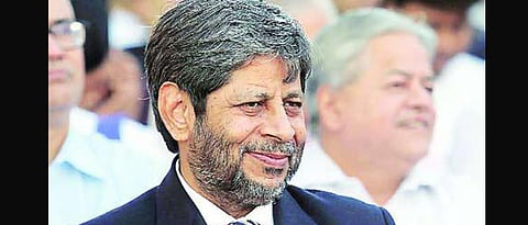 महाधिवक्ता असताना राज्य 'भिकारचोट' नव्हते का?