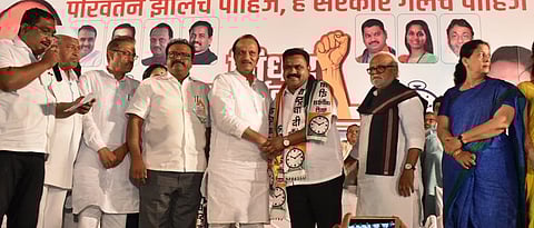 शिवसेनेचे माजी आमदार धनराज महाले एकटेच गेले राष्ट्रवादीत, सैन्य मात्र शिवसेनेतच?