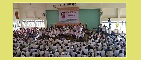 सहकारी साखर कारखानदारी मोडीत काढण्याचा सरकारचा डाव : अजित पवार