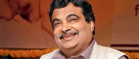 नितीन गडकरीं