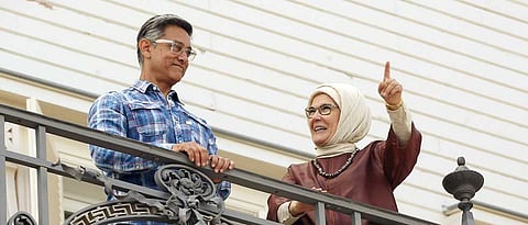 bjp and vhp target aamir khan on meeting with turkeys first lady