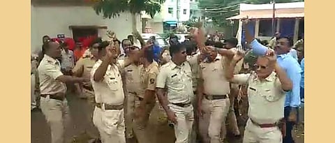 भिगवण पोलिसांचा सैराट डान्स ग्रामस्थांच्या पसंतीला