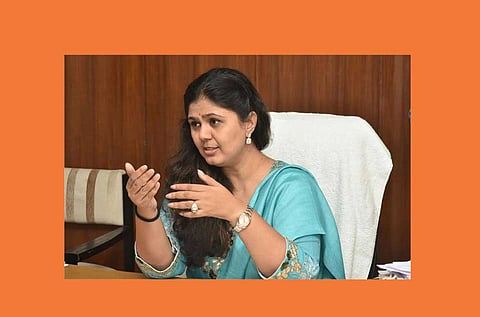 पंकजा मुंडेंनी बडतर्फ सरपंचास केली सहा वर्षे निवडणूक बंदी; प्रत्यक्षात दहा वर्षे पदापासून दूर राहणार