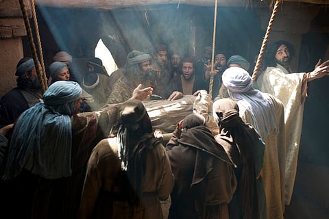 പൊളിക്കപ്പെടുന്ന മേൽക്കൂരകൾ