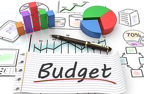 രാഷ്ട്രീയ തന്ത്രങ്ങള്ക്കുള്ളിലും ആശ്വാസമേകുന്ന ബജറ്റ്