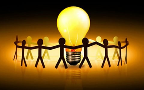 യുവജനങ്ങളിലേക്കൊരു കണ്ണാടി