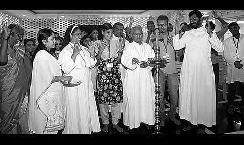 പാര്ശ്വവത്കരിക്കപ്പെടുന്നവരെ സമൂഹം തിരിച്ചറിയണം – ബിഷപ് ഡോ. ജോസഫ് കാരിക്കശേരി