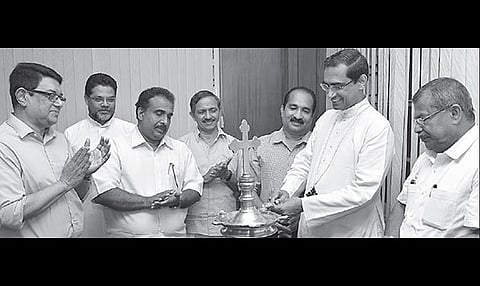 സഭയുടെ ശുശ്രൂഷകള്ക്ക് ഉണര്വേകാന് അല്മായ നേതാക്കള്ക്കു സാധിക്കണം – മാര് വാണിയപ്പുരയ്ക്കല്